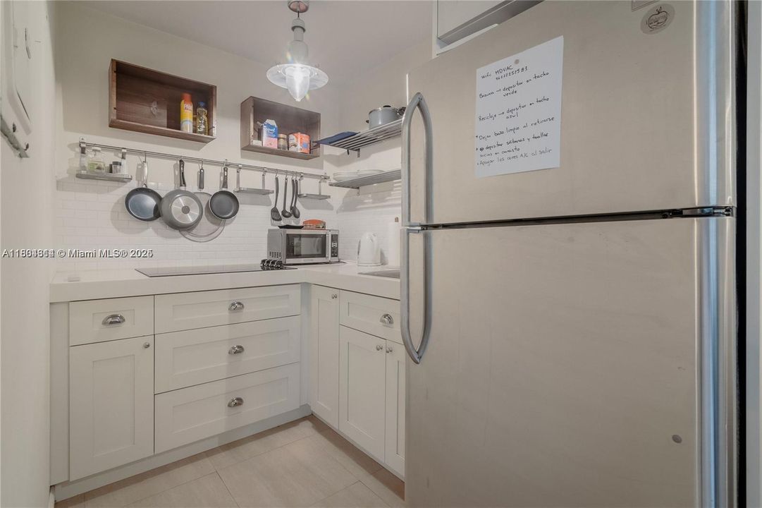 En Renta: $12,250 (4 camas, 3 baños, 2458 Pies cuadrados)