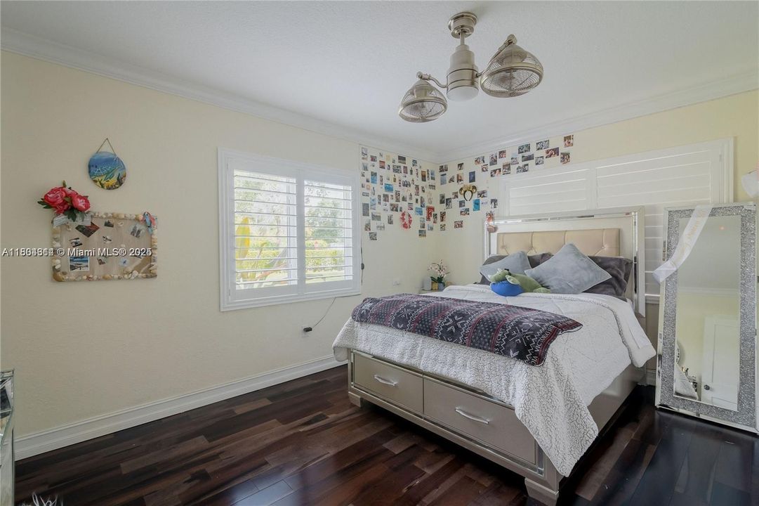 En Renta: $12,250 (4 camas, 3 baños, 2458 Pies cuadrados)