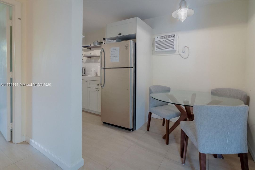 En Renta: $12,250 (4 camas, 3 baños, 2458 Pies cuadrados)