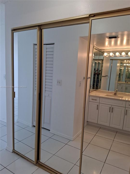 Недавно продано: $175,900 (2 спален, 2 ванн, 0 Квадратных фут)