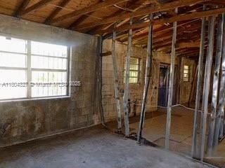 Active With Contract: $309,900 (4 beds, 2 baths, 1784 Square Feet)