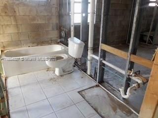 Active With Contract: $309,900 (4 beds, 2 baths, 1784 Square Feet)