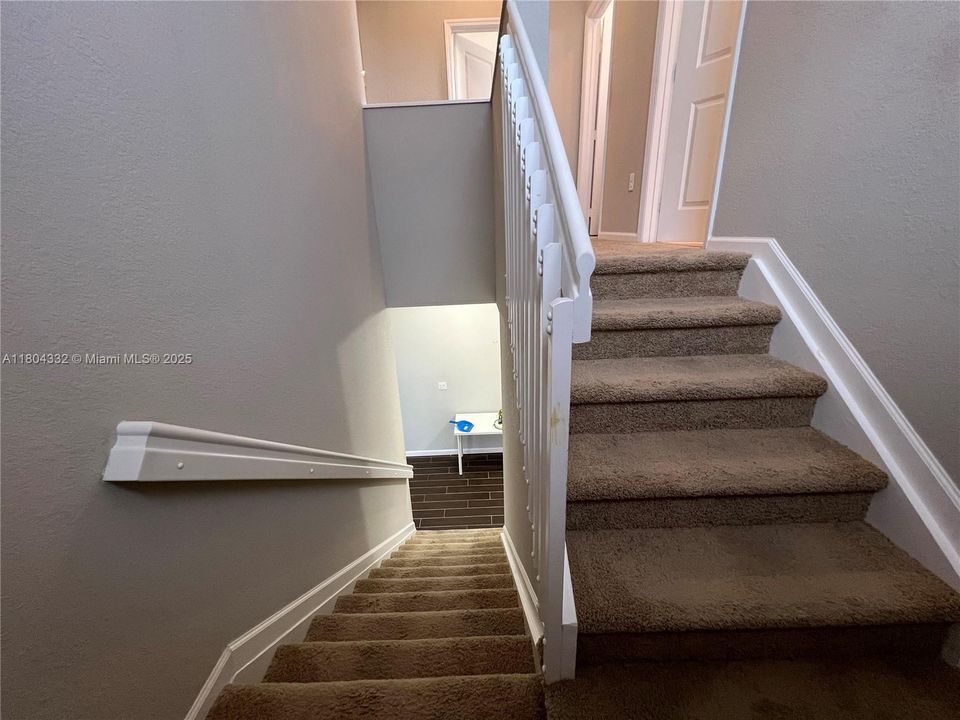 最近售出: $619,000 (4 贝兹, 3 浴室, 2204 平方英尺)