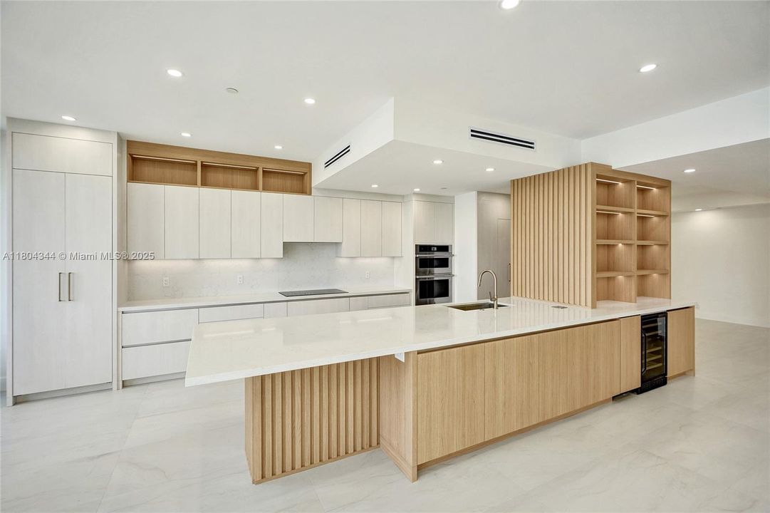 Recently Sold: $1,799,000 (3 beds, 3 baths, 2718 Square Feet)