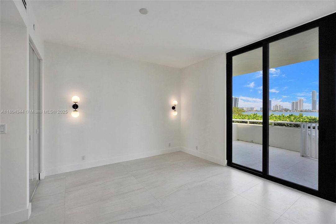 Recently Sold: $1,799,000 (3 beds, 3 baths, 2718 Square Feet)