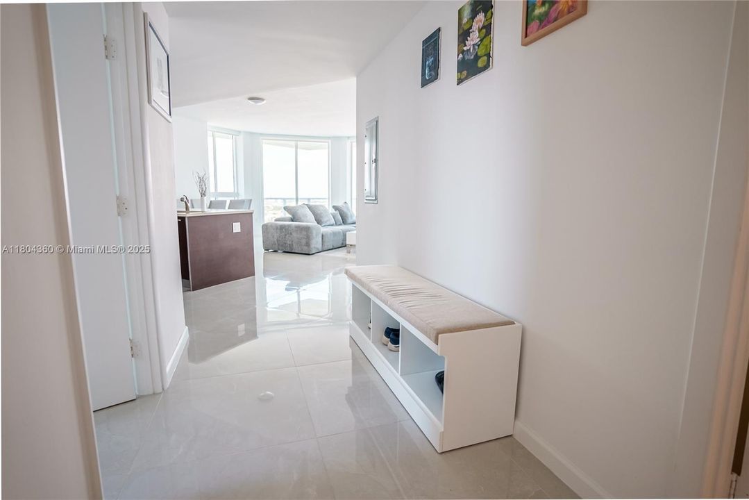 En Venta: $700,000 (2 camas, 2 baños, 1162 Pies cuadrados)