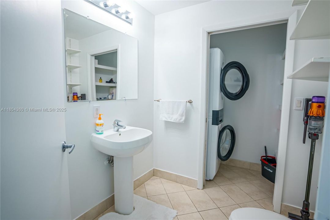 En Venta: $700,000 (2 camas, 2 baños, 1162 Pies cuadrados)