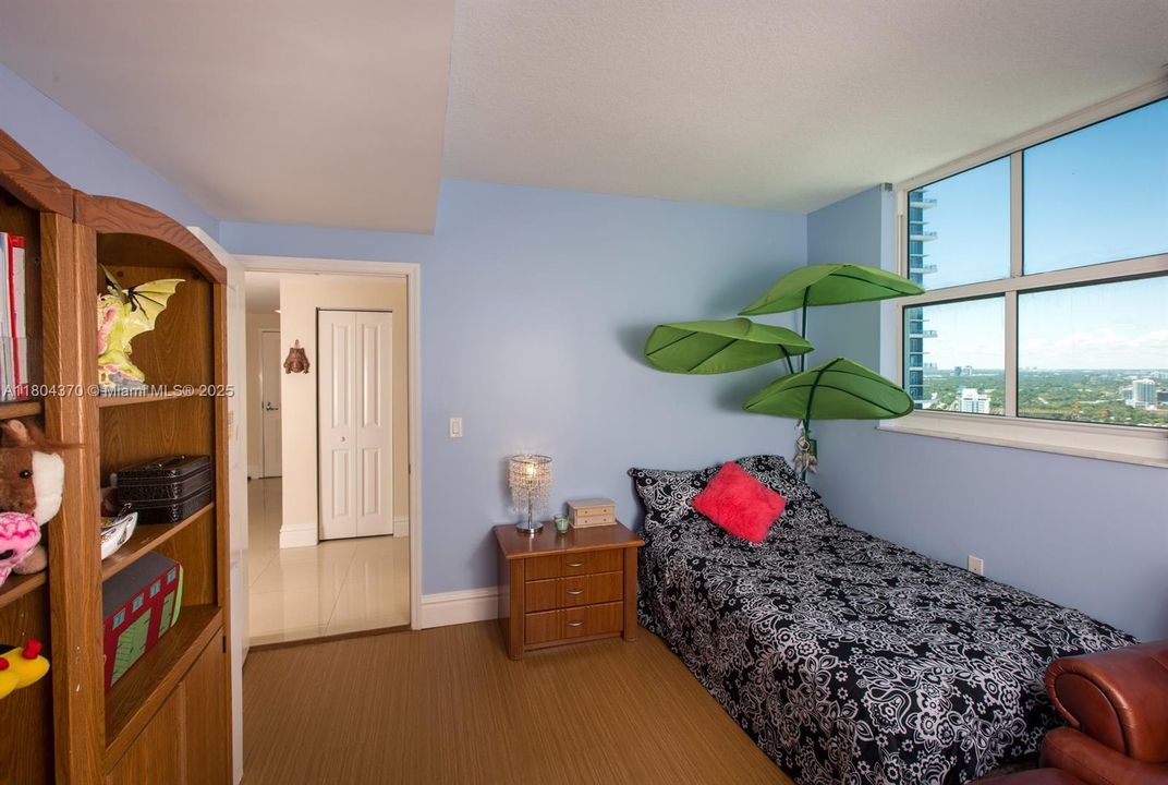 Vendido Recientemente: $788,500 (3 camas, 2 baños, 1551 Pies cuadrados)