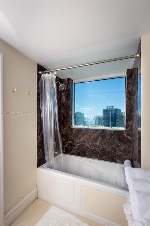 Vendido Recientemente: $788,500 (3 camas, 2 baños, 1551 Pies cuadrados)