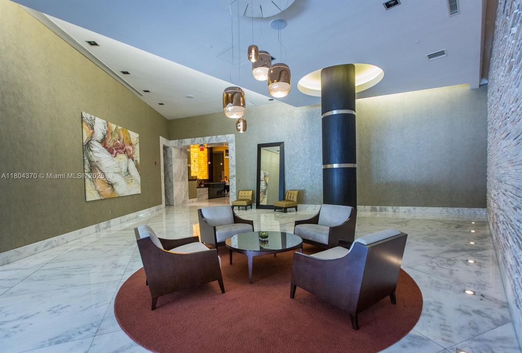 Vendido Recientemente: $788,500 (3 camas, 2 baños, 1551 Pies cuadrados)