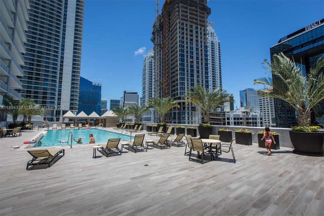 Vendido Recientemente: $788,500 (3 camas, 2 baños, 1551 Pies cuadrados)