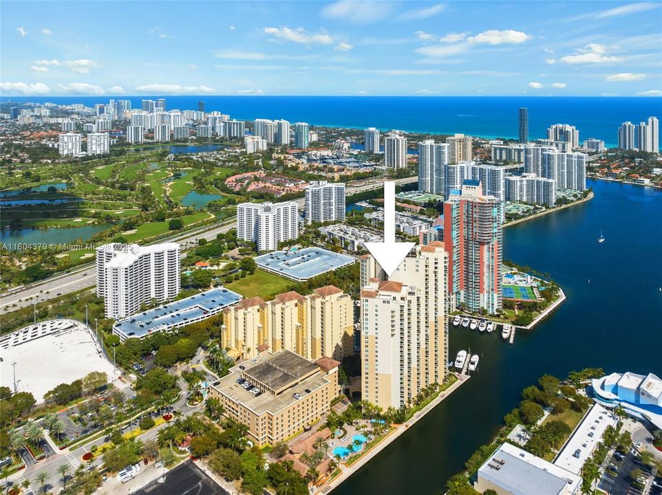 待售: $710,000 (2 贝兹, 2 浴室, 1824 平方英尺)