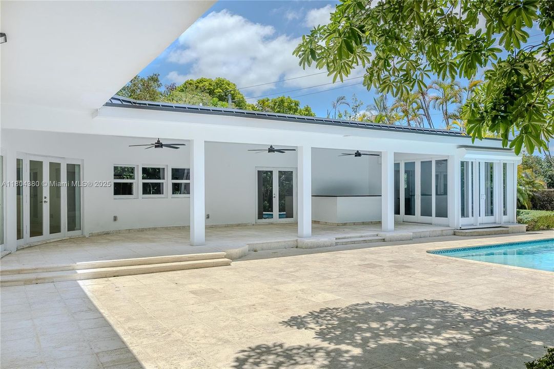 For Sale: $3,599,000 (6 beds, 5 baths, 4825 Square Feet)