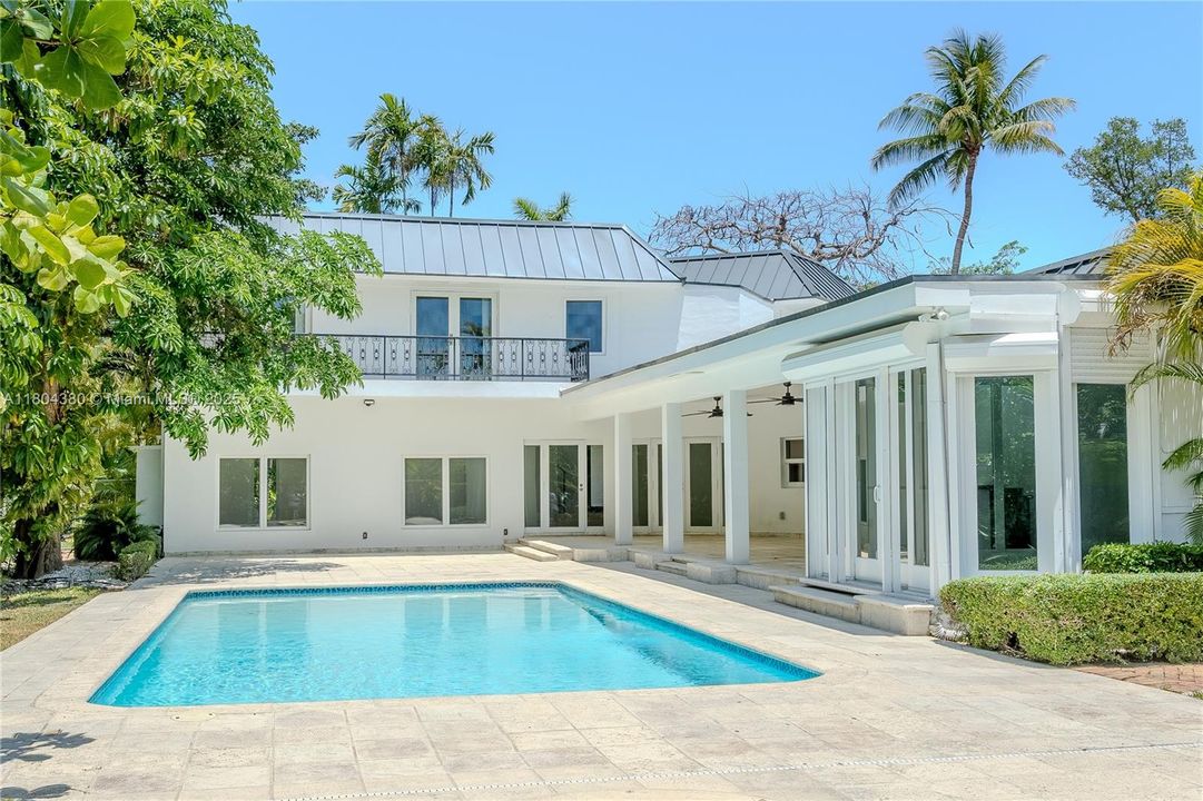 For Sale: $3,599,000 (6 beds, 5 baths, 4825 Square Feet)