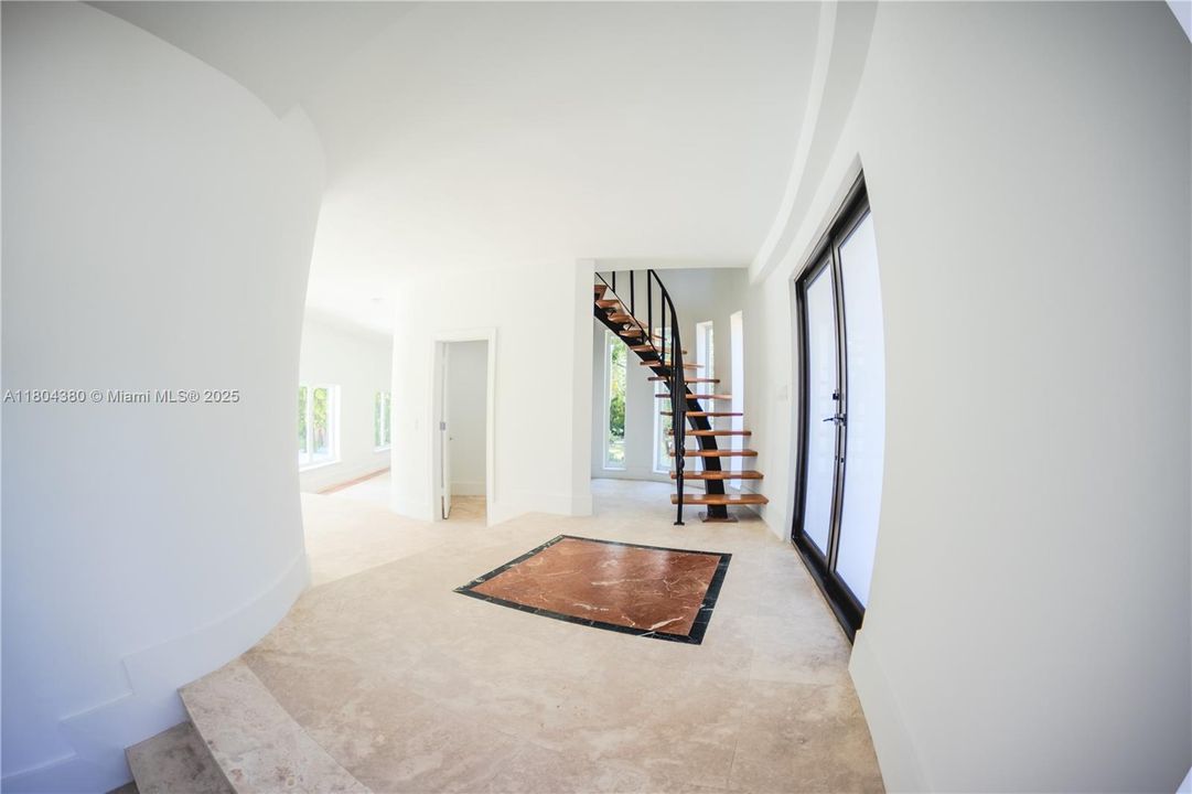 For Sale: $3,599,000 (6 beds, 5 baths, 4825 Square Feet)