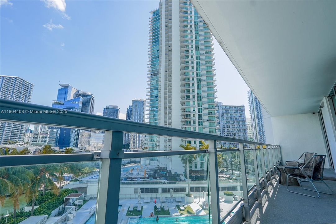 Vendido Recientemente: $550,000 (2 camas, 2 baños, 1093 Pies cuadrados)