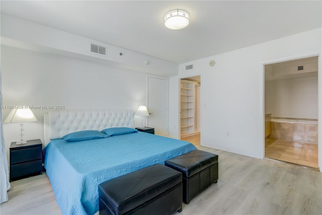 For Sale: $1,480,000 (3 beds, 3 baths, 1675 Square Feet)