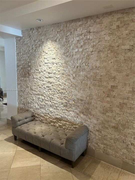 For Sale: $915,000 (2 beds, 2 baths, 1311 Square Feet)