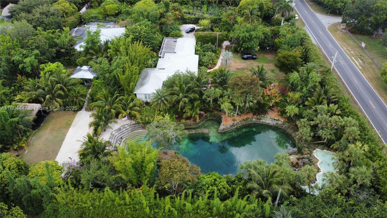 For Sale: $2,399,900 (6 beds, 6 baths, 4768 Square Feet)