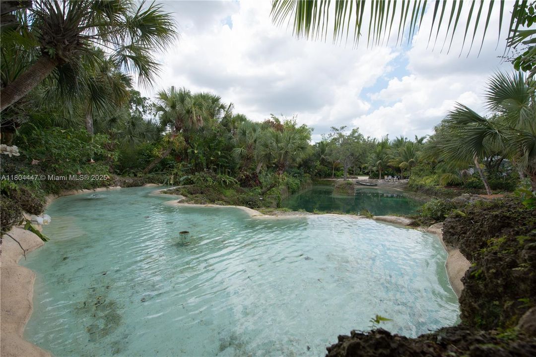 For Sale: $2,399,900 (6 beds, 6 baths, 4768 Square Feet)