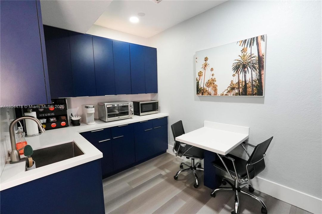 待售: $3,250,000 (0 贝兹, 0 浴室, 0 平方英尺)