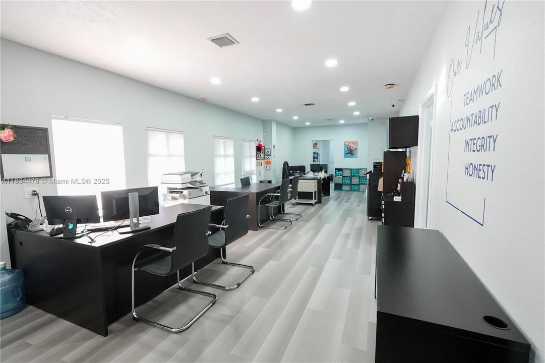 待售: $3,250,000 (0 贝兹, 0 浴室, 0 平方英尺)