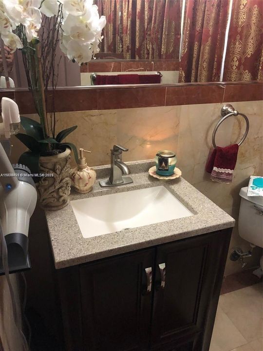 最近售出: $540,000 (3 贝兹, 3 浴室, 1522 平方英尺)