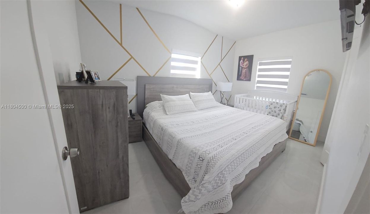 最近售出: $590,000 (4 贝兹, 3 浴室, 1211 平方英尺)