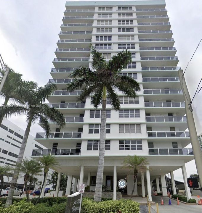 Недавно продано: $590,000 (2 спален, 2 ванн, 1259 Квадратных фут)