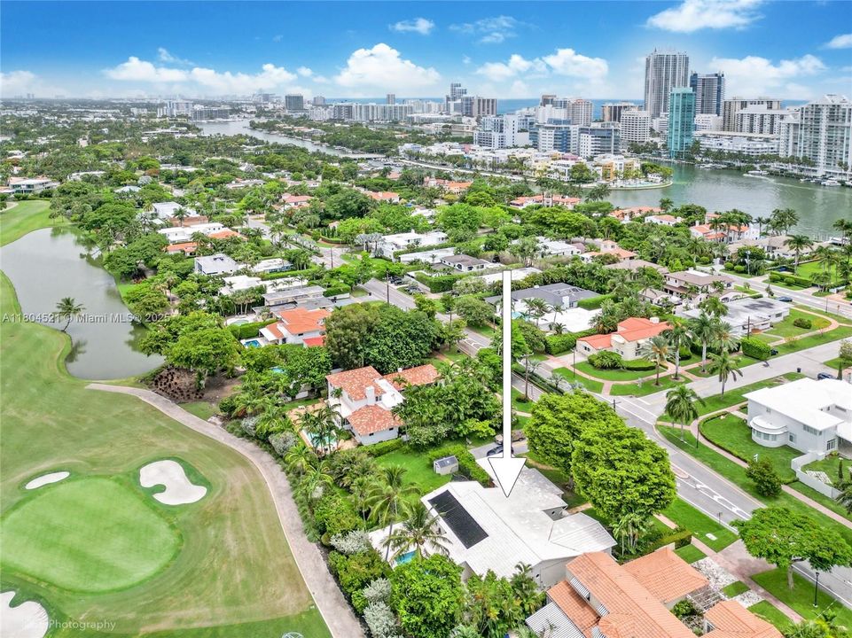 Vendido Recientemente: $3,499,000 (3 camas, 3 baños, 3068 Pies cuadrados)