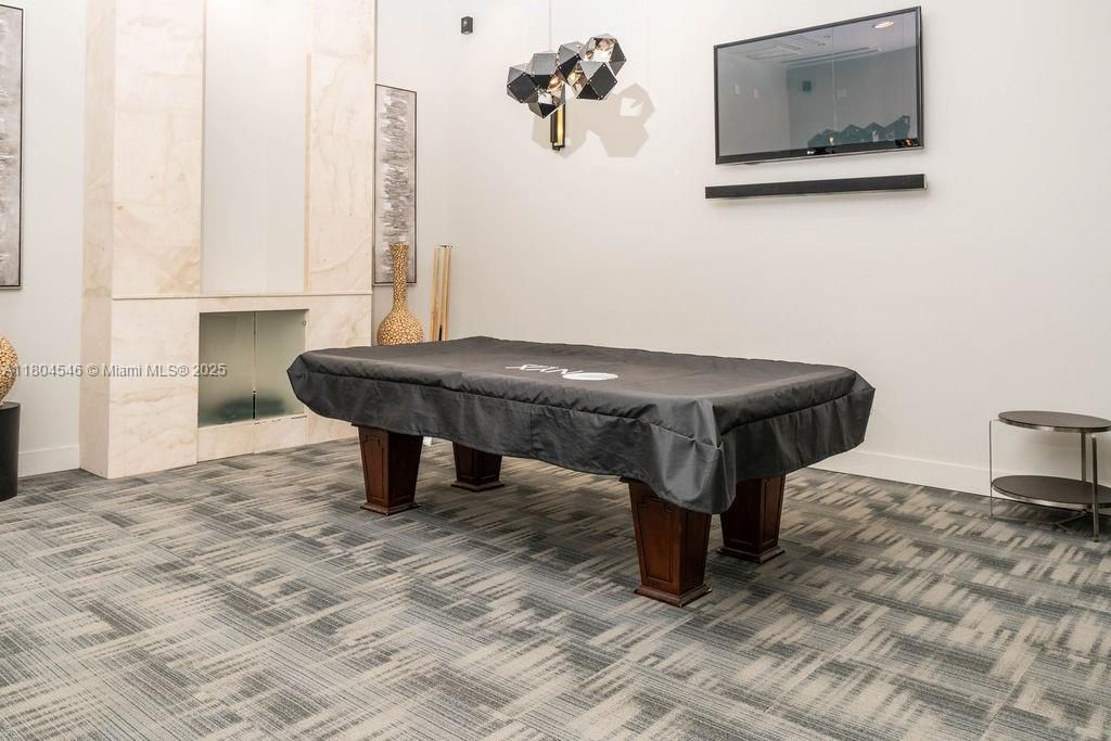 На продажу: $690,000 (2 спален, 2 ванн, 1153 Квадратных фут)