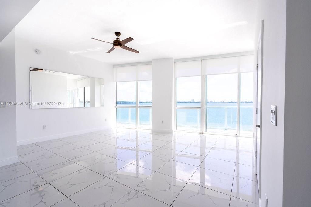 На продажу: $690,000 (2 спален, 2 ванн, 1153 Квадратных фут)