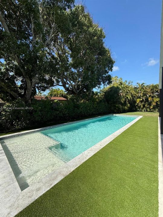 Недавно арендовано: $28,000 (7 спален, 7 ванн, 5735 Квадратных фут)