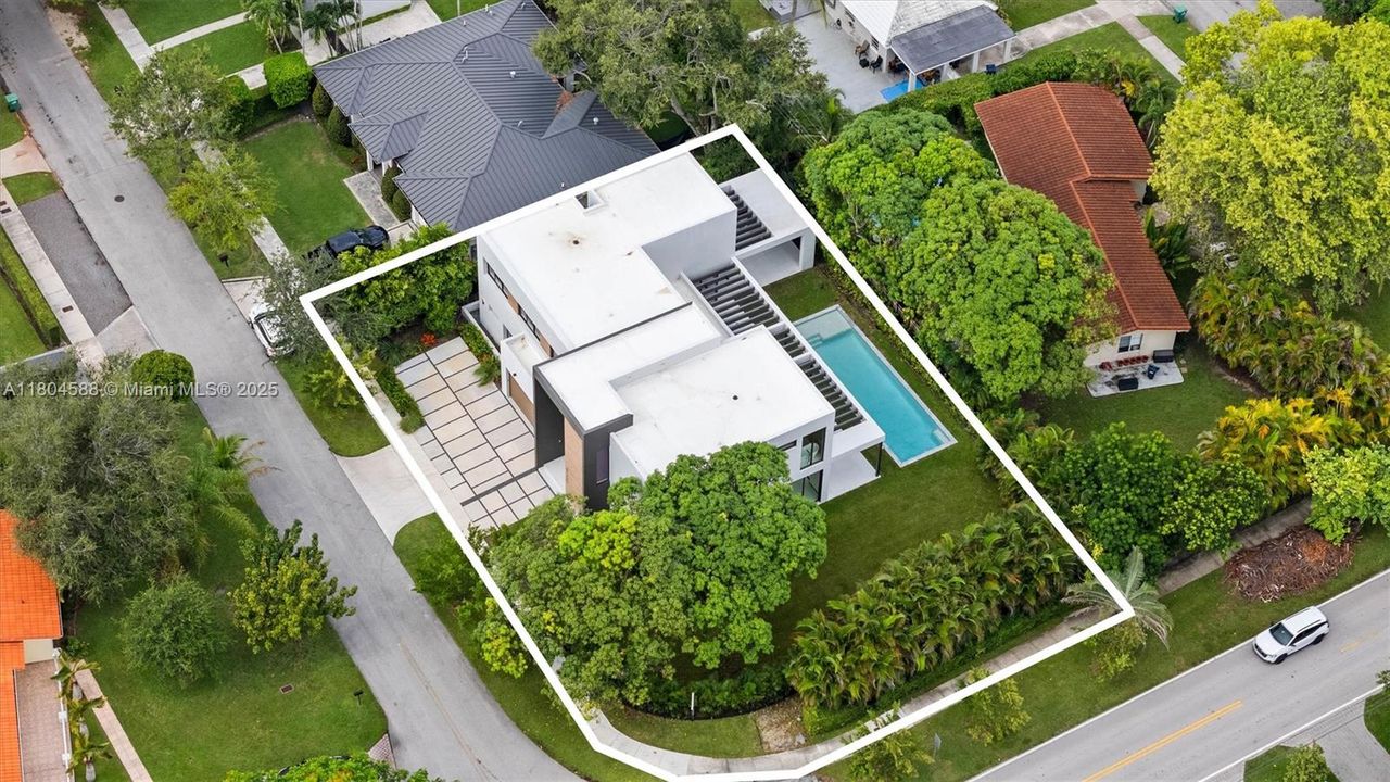 Недавно арендовано: $28,000 (7 спален, 7 ванн, 5735 Квадратных фут)