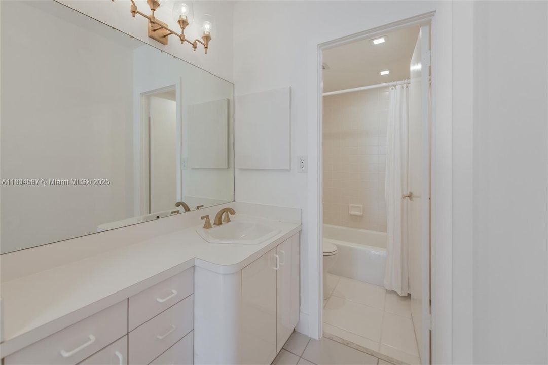 En Renta: $34,000 (2 camas, 2 baños, 1240 Pies cuadrados)