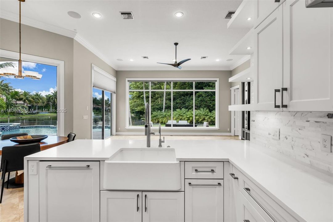 Active With Contract: $2,300,000 (5 beds, 6 baths, 4452 Square Feet)