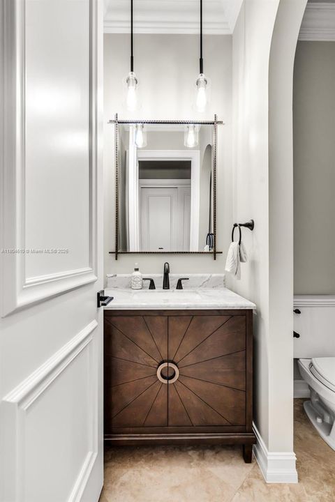 Active With Contract: $2,300,000 (5 beds, 6 baths, 4452 Square Feet)