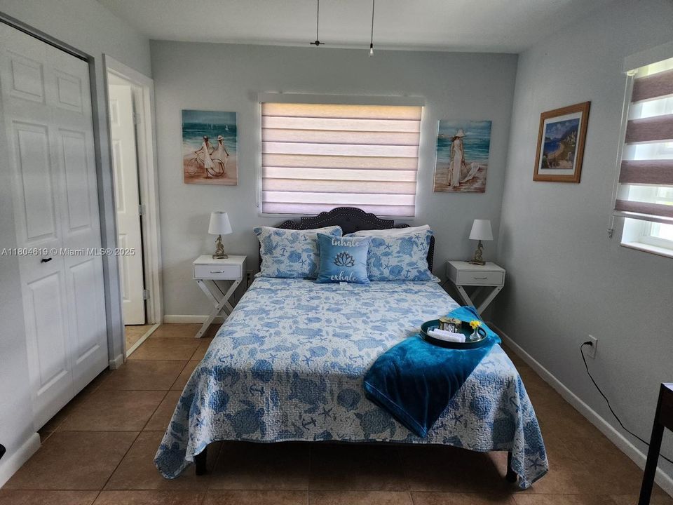 На продажу: $245,000 (2 спален, 2 ванн, 973 Квадратных фут)