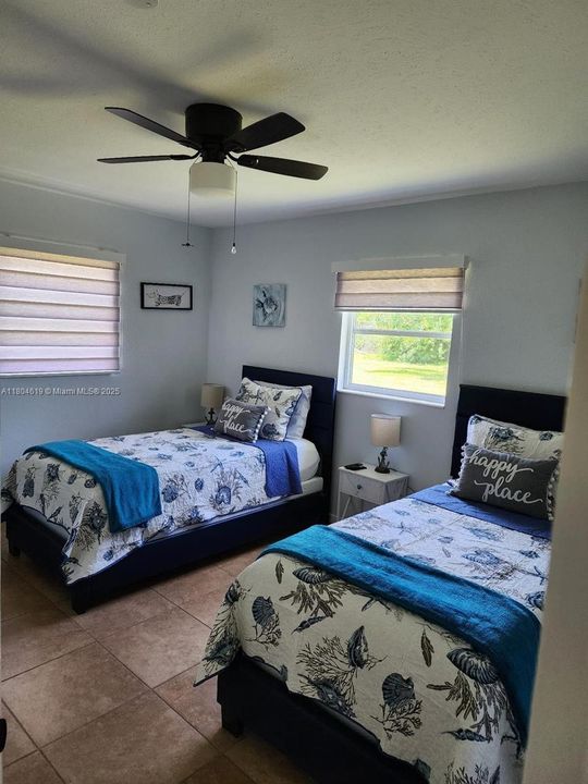 На продажу: $245,000 (2 спален, 2 ванн, 973 Квадратных фут)