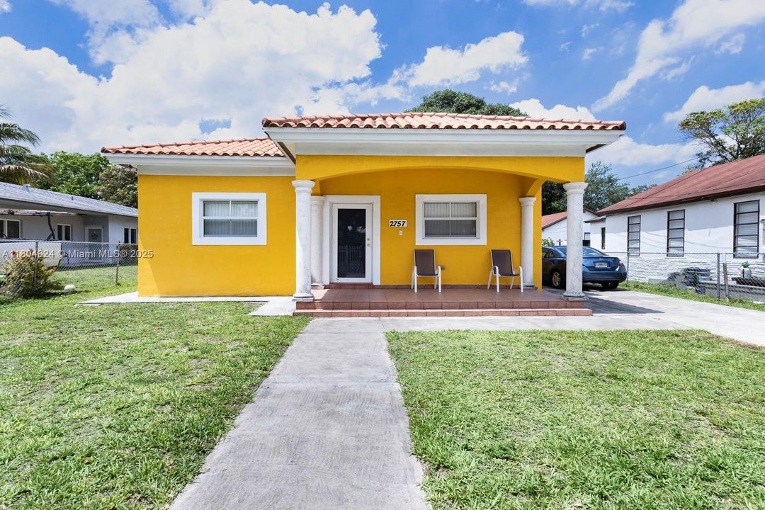 Vendido Recientemente: $550,000 (2 camas, 2 baños, 1261 Pies cuadrados)