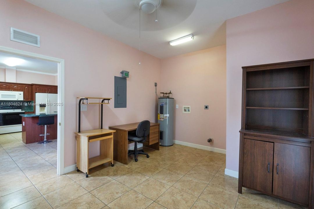 Vendido Recientemente: $550,000 (2 camas, 2 baños, 1261 Pies cuadrados)