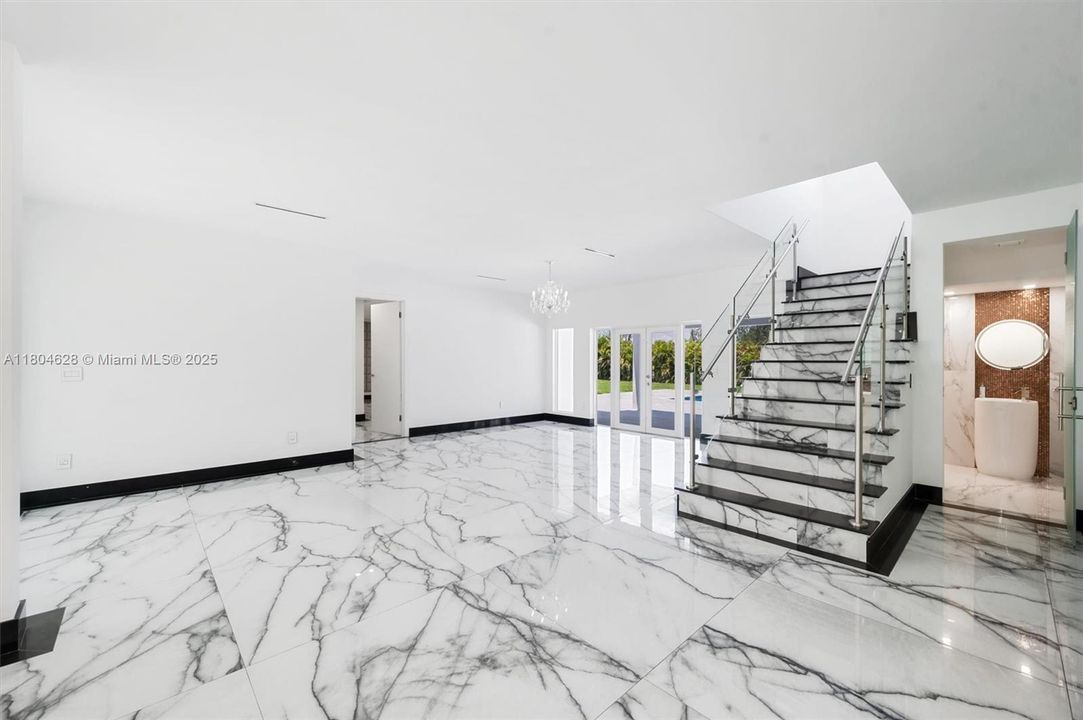 На продажу: $3,625,000 (5 спален, 4 ванн, 3854 Квадратных фут)