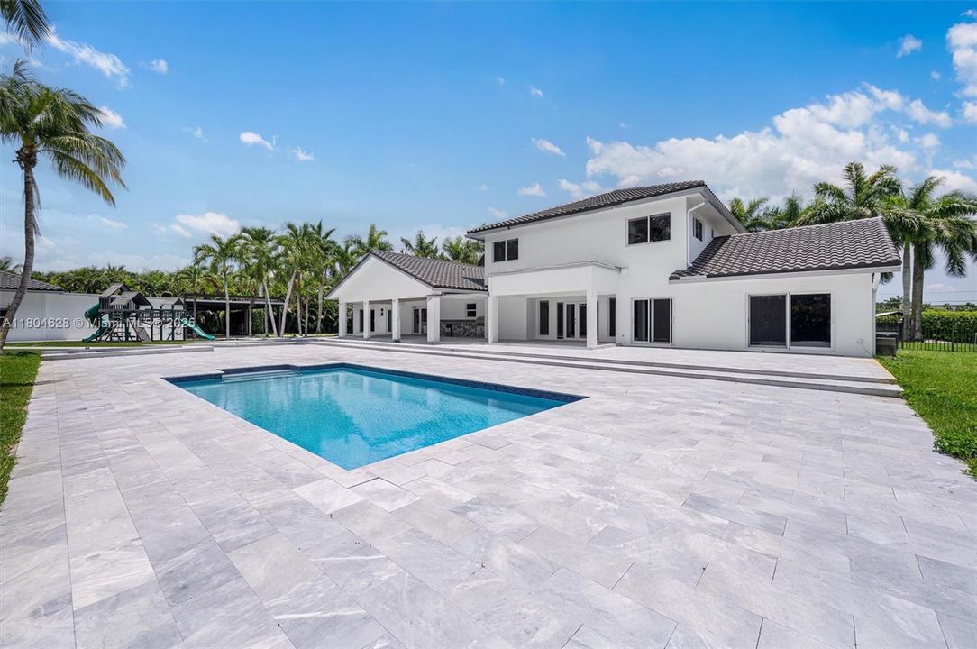 На продажу: $3,625,000 (5 спален, 4 ванн, 3854 Квадратных фут)