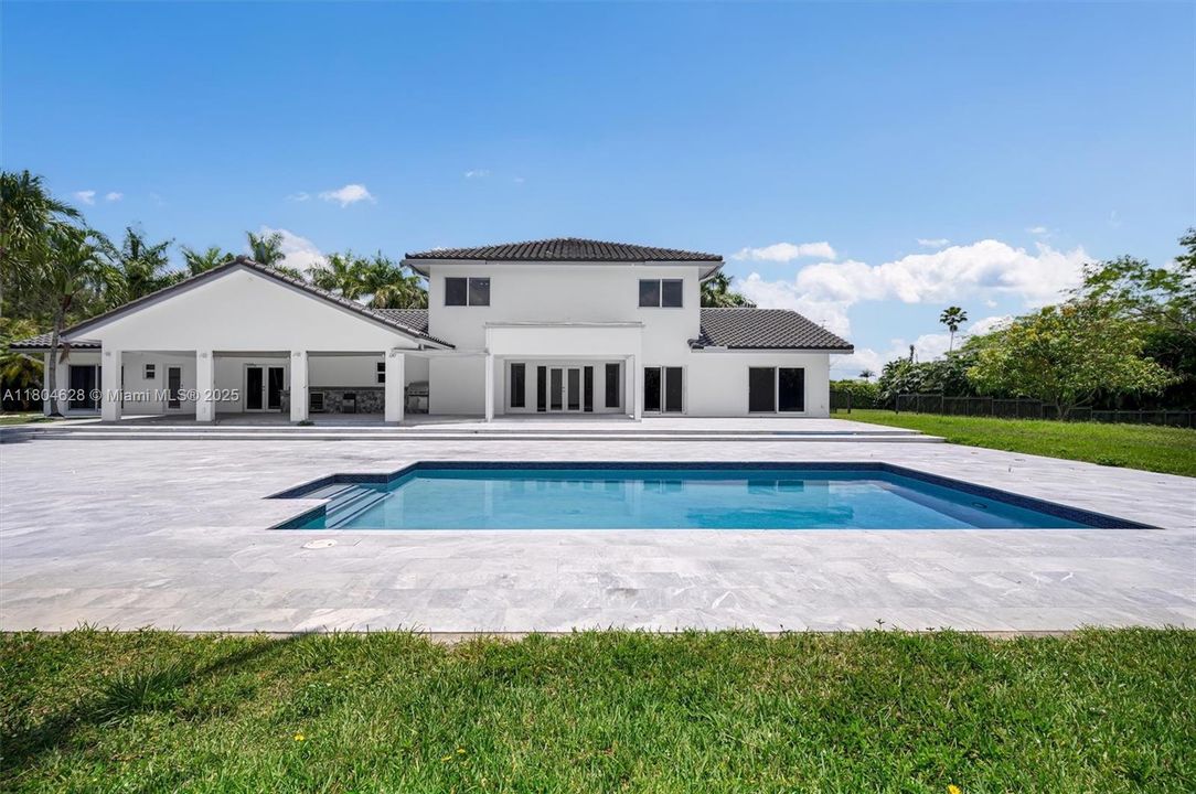 На продажу: $3,625,000 (5 спален, 4 ванн, 3854 Квадратных фут)