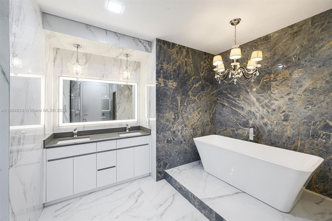 На продажу: $3,625,000 (5 спален, 4 ванн, 3854 Квадратных фут)