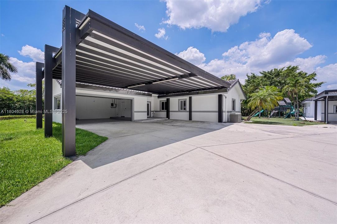 На продажу: $3,625,000 (5 спален, 4 ванн, 3854 Квадратных фут)