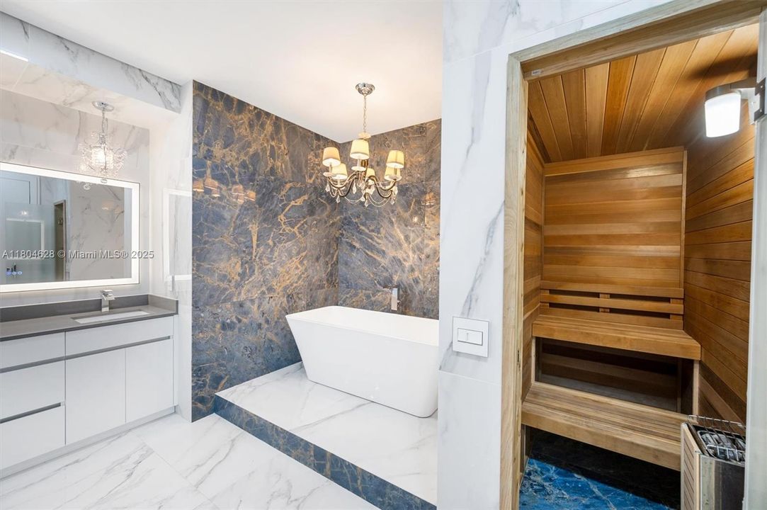 На продажу: $3,625,000 (5 спален, 4 ванн, 3854 Квадратных фут)