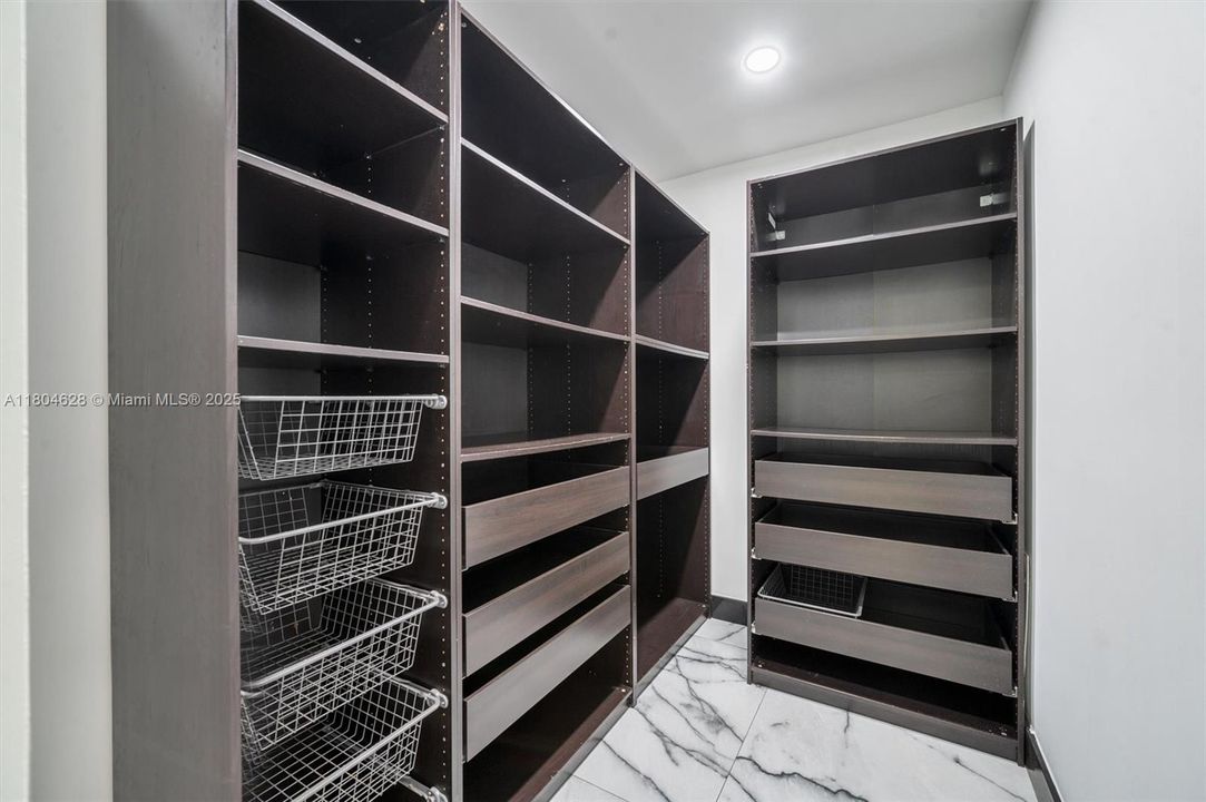 На продажу: $3,625,000 (5 спален, 4 ванн, 3854 Квадратных фут)