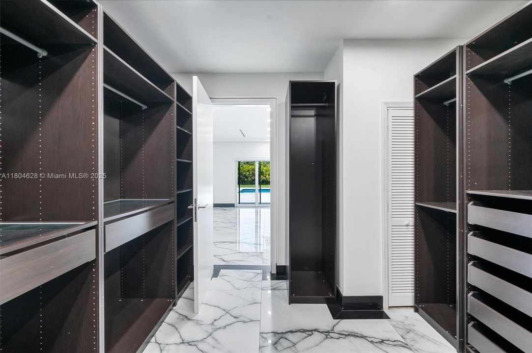 На продажу: $3,625,000 (5 спален, 4 ванн, 3854 Квадратных фут)