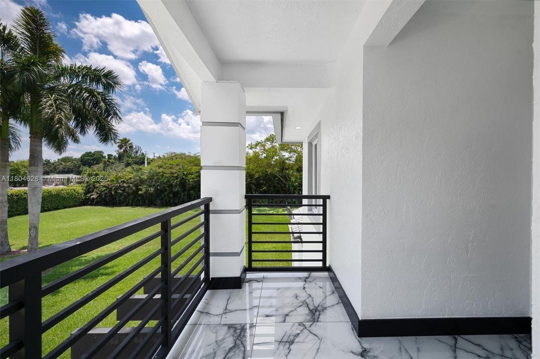 На продажу: $3,625,000 (5 спален, 4 ванн, 3854 Квадратных фут)